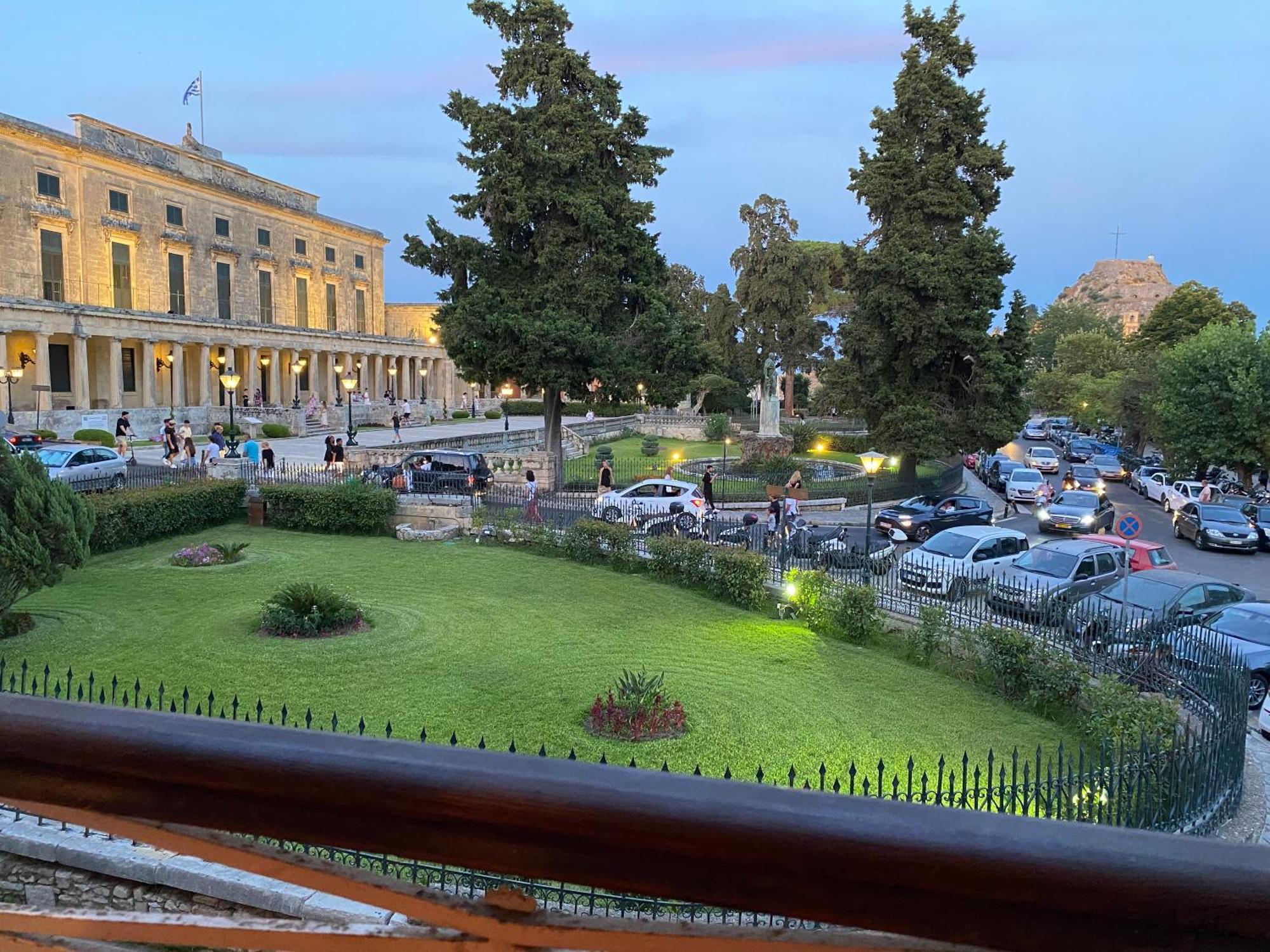 Palazzo Luxury Suite - View To Liston Square & Old Fortress Of Corfu Old Town Exterior foto